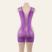 Charger l'image dans la galerie, Le string n'est pas inclus avec la robe. Vous pouvez l'associer à votre lingerie préférée pour créer une silhouette harmonieuse.