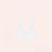 Charger l'image dans la galerie, Le body ouvert en dentelle blanche comporte plusieurs bretelles élastiques réglables pour un ajustement parfait de votre corps.