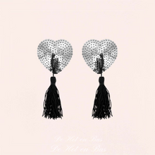 Charger l'image dans la galerie, Les cache-seins sexy en forme de coeur va ravir vos tenues érotiques.