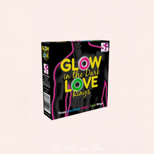 Charger l'image dans la galerie, Nous vous proposons un coffret de 3 cockrings pour une érections plus longue et mieux maitrisé en matière phosphorescente pour une utilisation dans le noir très drôle.