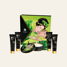 Charger l'image dans la galerie, Offrez ce coffret Secrets de Geisha à votre amoureux pour vivre une aventure sensuelle et délicieuse avec votre partenaire. Disponible à petit prix sur notre site en ligne.