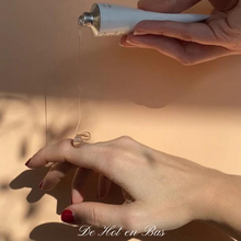 Charger l'image dans la galerie, Ce gel lubrifiant spécial anal est parfait pour les pénétrations anales en douceur avec votre partenaire ou même pendant la masturbation.
