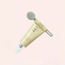 Charger l'image dans la galerie, Ce petit tube métallique contient un gel lubrifiant naturel à base d'eau et d'acide hyaluronique pour femme pour une vulve au top de votre forme !