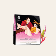 Charger l'image dans la galerie, Vente gelée pour bain 3 parfums différents au choix de la marque Shunga disponible sur notre site en ligne érotique.