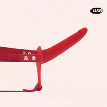 Charger l'image dans la galerie, Gode ceinture noir vibrant d'une douceur étonnante. Pour augmenter les effets, ce gode ceinture noir est vibrant et est muni de 10 vitesses.