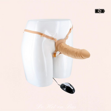 Charger l'image dans la galerie, Gode ceinture vibrant très puissant pour homme de haute qualité.