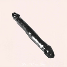 Charger l'image dans la galerie, Solo ou accompagné, vivez des sensations extrêmes avec ce double dong aux détails réalistes pour des moments de plaisir inédits et intenses.