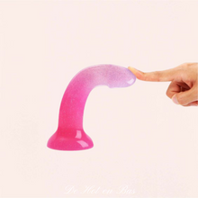 Charger l'image dans la galerie, 100% silicone liquide pour un toucher soyeux de ce sextoy original de la marque Love to Love - Sunrise.