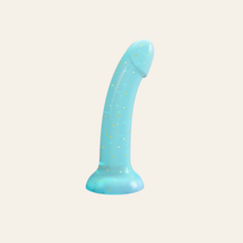 Charger l'image dans la galerie, La gamme Dildolls de la marque Love to Love vous propose un large choix de coloris pour vos sextoys en silicone liquide.