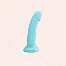 Charger l'image dans la galerie, La gamme Dildolls de la marque Love to Love vous propose un large choix de coloris pour vos sextoys en silicone liquide.