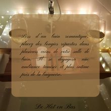 Charger l'image dans la galerie, Une envie de bain romantique et sensuel ? Avec des bougies et la gelée de bain Lovebath lotus sensuel, vous pourrez que réussir votre soirée !