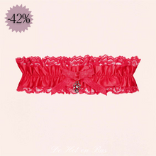 Charger l'image dans la galerie, Notre jolie jarretière en dentelle rouge est au prix incroyable de 8€ !