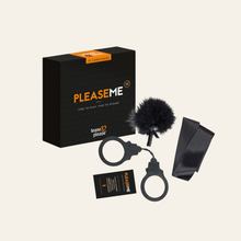 Charger l'image dans la galerie, Vente coffret coquin BDSM soft pour couple de la marque Tease and Please qui comporte une paire de menotte, un plumeau doux et un ruban noir satiné.