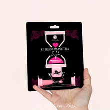 Charger l'image dans la galerie, Le petit jeu de dé pour couple hétéro de la marque Secret Play est disponible sur notre loveshop en ligne.