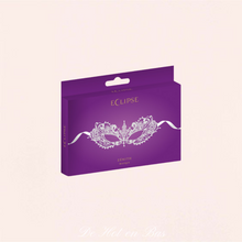 Charger l'image dans la galerie, Votre masque loup de la collection Maskarade est envoyé dans un joli emballage en carton de la marque.