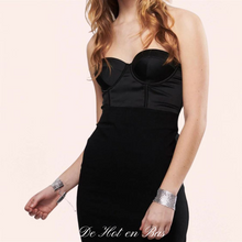 Charger l'image dans la galerie, Vente accessoires érotique menottes bracelets chic argenté pour femme de la marque Bijoux Indiscrets.