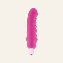 Charger l'image dans la galerie, Mini vibromasseur Chubbie de la marque My First pour premier rapport intime.