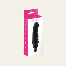 Charger l'image dans la galerie, Le mini vibromasseur Chubbie violet et blanc est utilisable sous l'eau.
