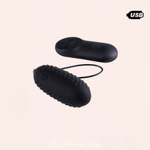 Charger l'image dans la galerie, Oeuf vibrant Picots Remote Egg de couleur noir avec une télécommande que vous pouvez donner à votre partenaire.