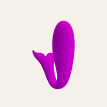 Charger l'image dans la galerie, Jayleen est un stimulateur de couple vibrant fabriqué à partir de silicone doux et de haute qualité sans aucun danger pour le corps.