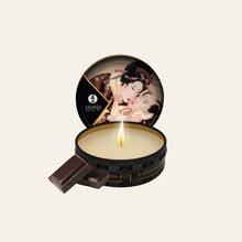 Charger l'image dans la galerie, Les cosmétiques intimes Shunga invitent à la détente et la sensualité : huiles de massages, crèmes stimulantes, produits de bain… leur univers est vaste et riche.