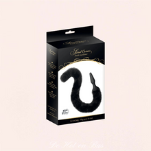 Charger l'image dans la galerie, La taille et la forme de ce plug noir sont adaptés pour ceux qui souhaitent s'initier à ce plaisir interdit.