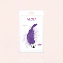Charger l'image dans la galerie, Le sextoy Mini rabbit bullet vibrant en silicone violet est emballé dans un emballage rigide en plastique de la marque Glamy.