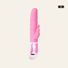 Charger l'image dans la galerie, Le sextoy rabbit Steven dispose d'ondulations sur toute la partie pénétrante et d'un petit ergot lapin vibrant qui va stimuler votre clitoris avec les deux petites oreilles toutes douces.