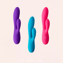 Charger l'image dans la galerie, Fabriqué à partir de silicone très doux ce vibromasseur rabbit striée Dual Vibrator est un parfait jouet intime pour vos moments coquins.