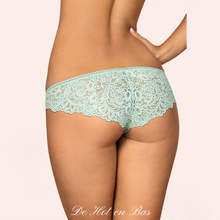 Charger l'image dans la galerie, Culotte Mélisande vert d'eau sexy en dentelle très confortable.