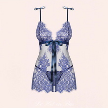 Charger l'image dans la galerie, Vente de babydoll pour femme en dentelle bleue à motif floral.