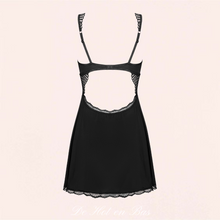 Charger l'image dans la galerie, Élégance et sensualité à fleur de peau. Sublime robe courte lingerie style Latino. Une nuisette en tissu noir opaque pour un confort et un look chic.