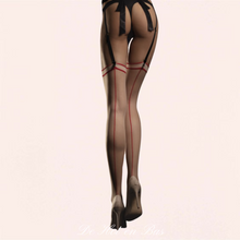 Charger l'image dans la galerie, Découvrez nos bas beige 20 deniers avec une fine couture rouge chic pour faire chavirer des coeurs....