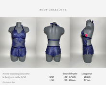 Charger l'image dans la galerie, Body Charlotte en dentelle bleue disponible en taille S/M et L/XL.