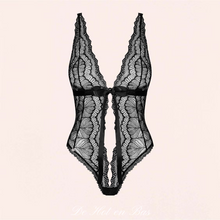 Charger l'image dans la galerie, Vente body en dentelle noire transparente douce et délicate pour vos soirées romantiques avec votre amoureux.