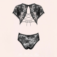 Charger l'image dans la galerie, Le body de la marque Obsessive est composé de dentelle fine et souple à motif avec un esprit corset en haut du dos.