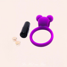 Charger l'image dans la galerie, Cockring et anneau de pénis vibrant de couleur violet pour homme.