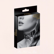 Charger l'image dans la galerie, Retrouvez les colliers ras de cou de créateurs à accumuler avec des sautoirs pour un look encore plus tendance.