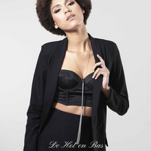 Charger l'image dans la galerie, Le collier fouet 2 en 1 de la marque bijoux Indiscret est chic de couleur argenté pour faire fondre de désir votre amoureux.