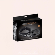 Charger l'image dans la galerie, Le collier laisse en cuir noir premium est disponible sur notre sexshop en ligne.