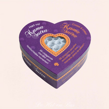 Charger l'image dans la galerie, La balançoire, le phénix dans la joie ou encore l’union de la vache ? Relevez le défi et amusez-vous tout en partageant des moments de grande intimité très torrides !