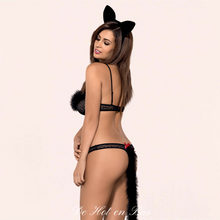 Charger l'image dans la galerie, Costume et déguisements pour femme sexy et sauvage noir avec une fausse fourrure au niveau du haut du body.