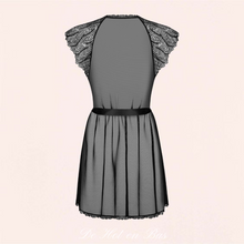 Charger l'image dans la galerie, Le déshabillé noir transparent est fabriqué dans une matière fluide et légère pour un confort parfait.