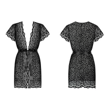 Charger l'image dans la galerie, Cette nuisette déshabillé ou peignoir de chambre transparente avec un motif léopard effet sauvage pour femme disponible sur notre loveshop en ligne.