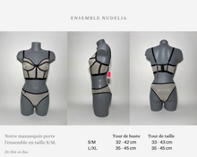 Charger l'image dans la galerie, Notre collection Nudelia avec le soutien-gorge demi corset est disponible en taille S/M et L/XL pour femme sexy.