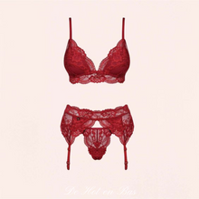 Charger l'image dans la galerie, L'ensemble Amanda rouge rubis en dentelle très sexy pour femme de la marque Obsessive.