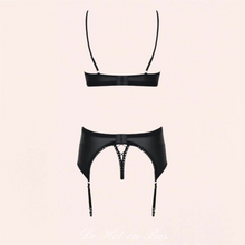 Charger l'image dans la galerie, L'ensemble Léa noir en imitation cuir est disponible en taille S/M et L/XL pour femme.