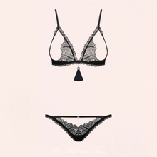 Charger l'image dans la galerie, Magnifique ensemble ouvert de la collection Romanesa, disponible sur notre site en ligne De Hot en Bas.