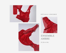 Charger l'image dans la galerie, Venez découvrir notre ensemble sexy en dentelle rouge de la marque Obsessive avec des détails au niveau du soutien-gorge très sexy chic !