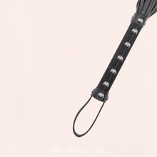 Charger l'image dans la galerie, Les brins étant très fluides, il faudrait frapper très fort pour déclencher une vraie douleur.